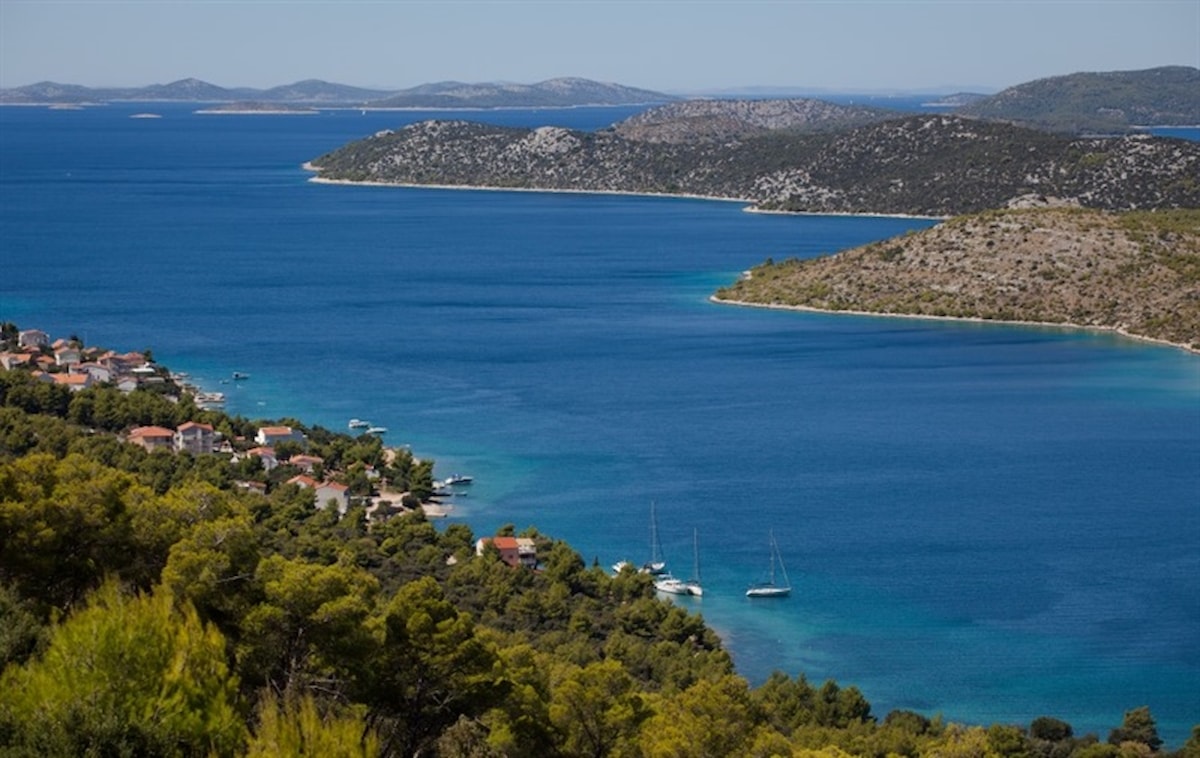 Započela sezona ispitivanja kakvoće mora za kupanje na plažama  Šibensko-kninske županije