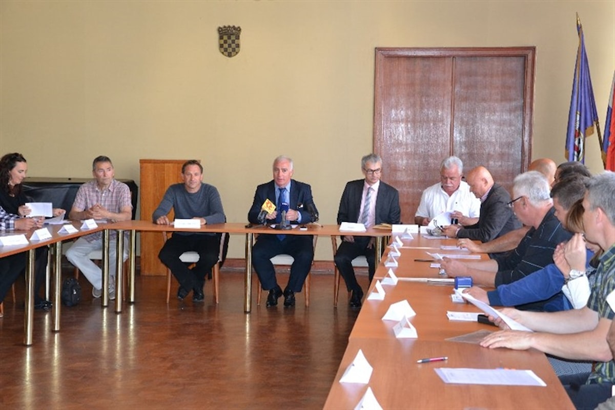 Potpisani Ugovori o dodjeli subvencija za poticanje razvitka poljoprivrede u 2016. godini