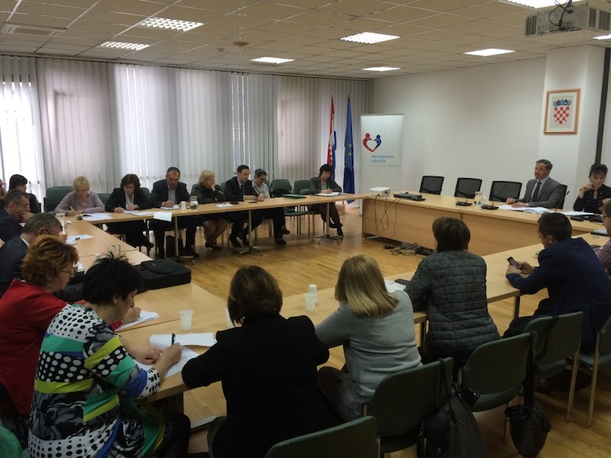 Gotovo 200 milijuna kuna iz EU fonda bit će uloženo u edukaciju i specijalizaciju mladih liječnika