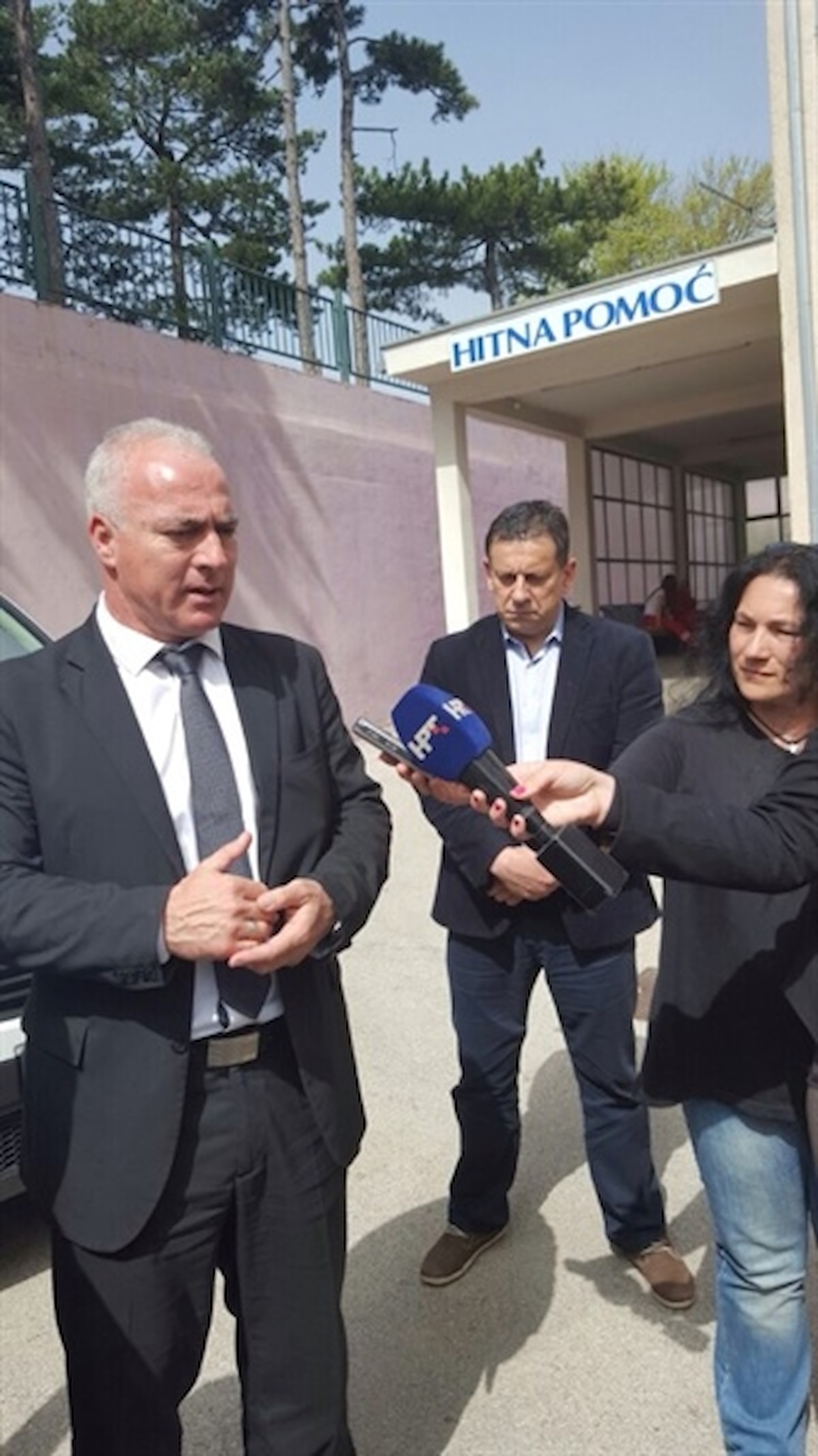 Domu zdravlja Knin uručena dva nova sanitetska vozila