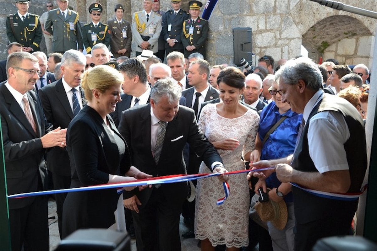 U Kninu svečano obilježen Dan pobjede i domovinske zahvalnosti i Dan hrvatskih branitelja i 20. obljetnica VRO Oluja
