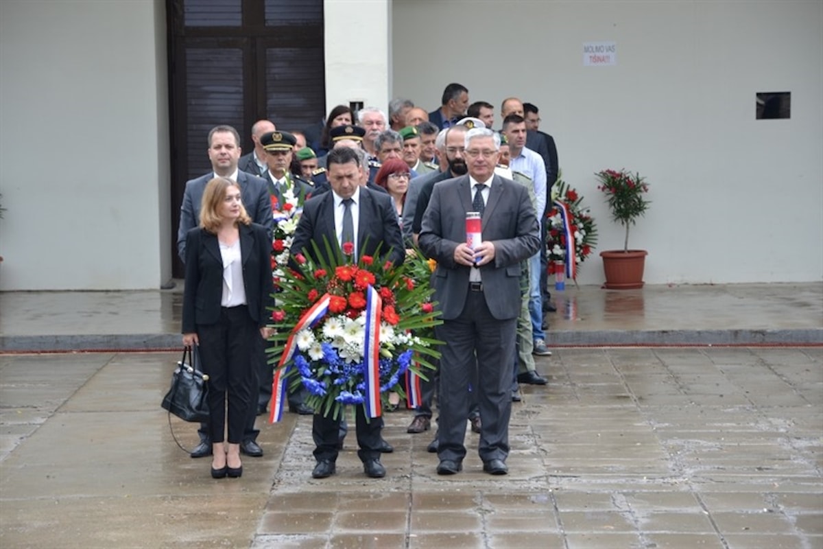 Položeni vijenci povodom Dana državnosti