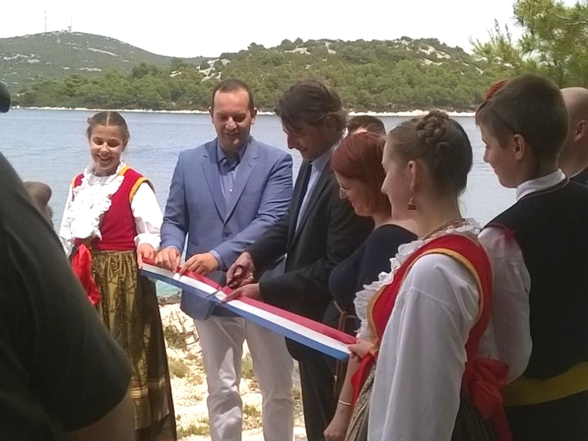 Svečano otvorena Poučna staza uz podmorsku stazu na području ekološke mreže otok Murter od Jezera do Tisnog