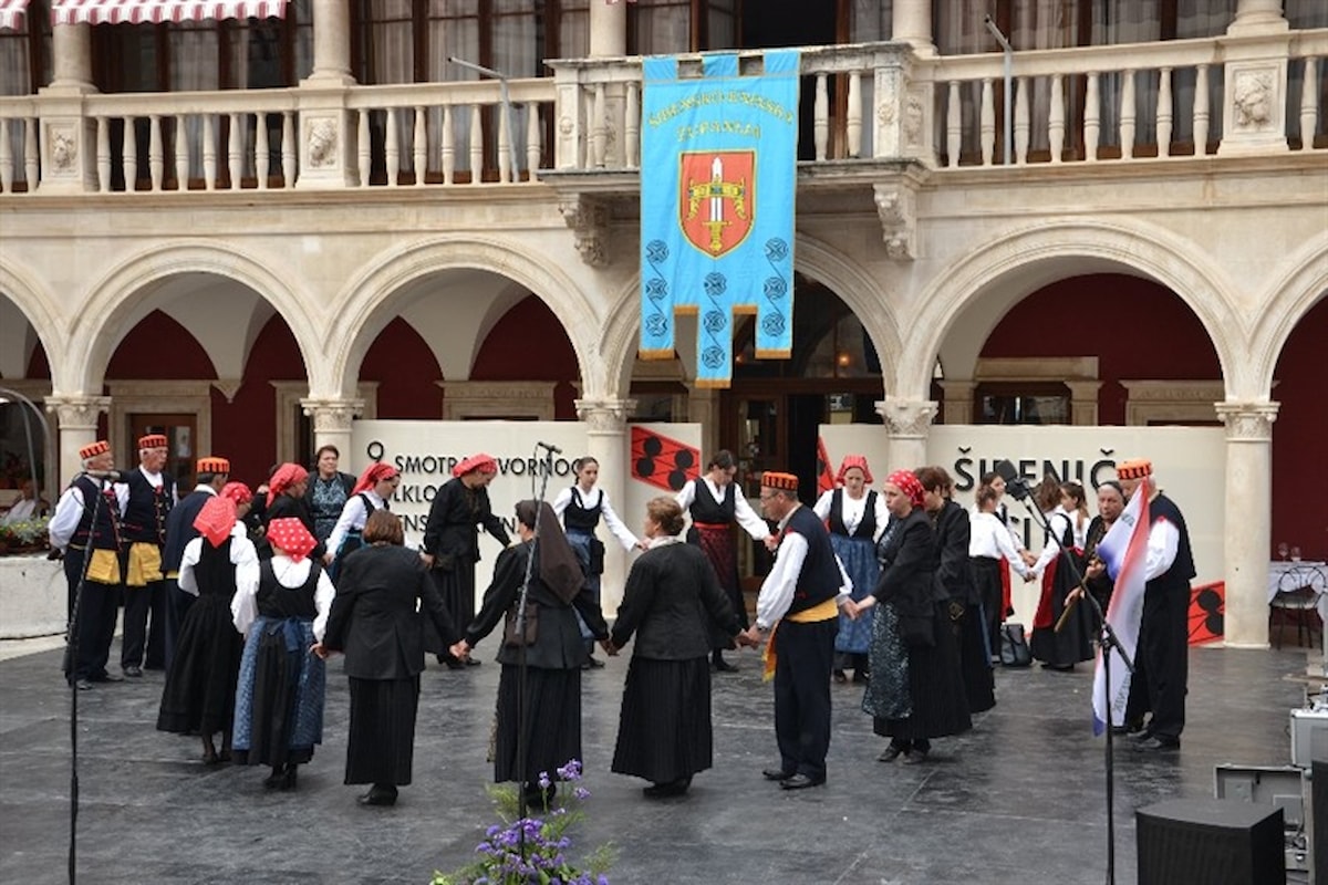 Održana 9. smotra izvornog folklora Šibensko-kninske županije "Šibeniče, ti si stina"