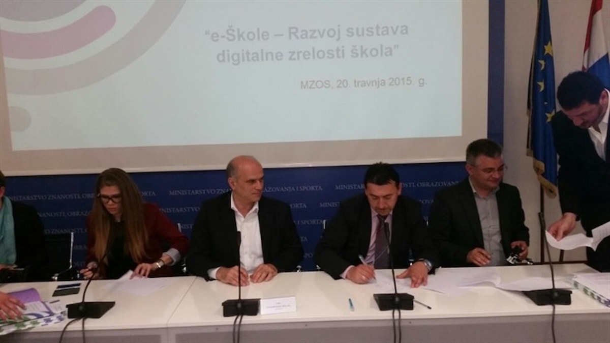 OŠ Domovinske zahvalnosti Knin među prvih 20 škola u projektu „e-Škole - Razvoj sustava digitalne zrelosti škola“